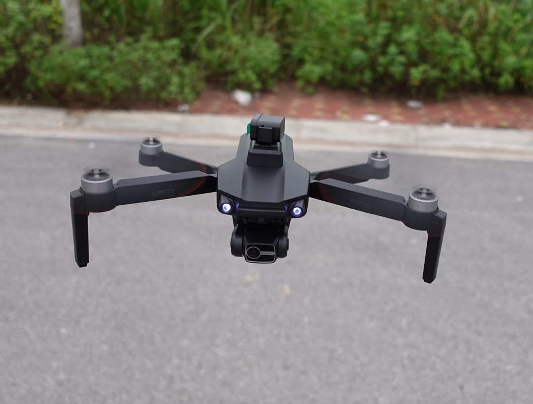 Flycam m218 bay ok