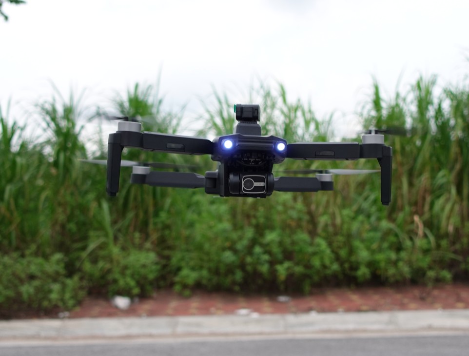 Flycam m218 bay